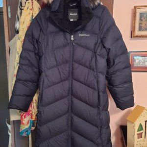 Navy Marmot Winter Coat Size Large